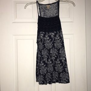 Blue floral print tank top